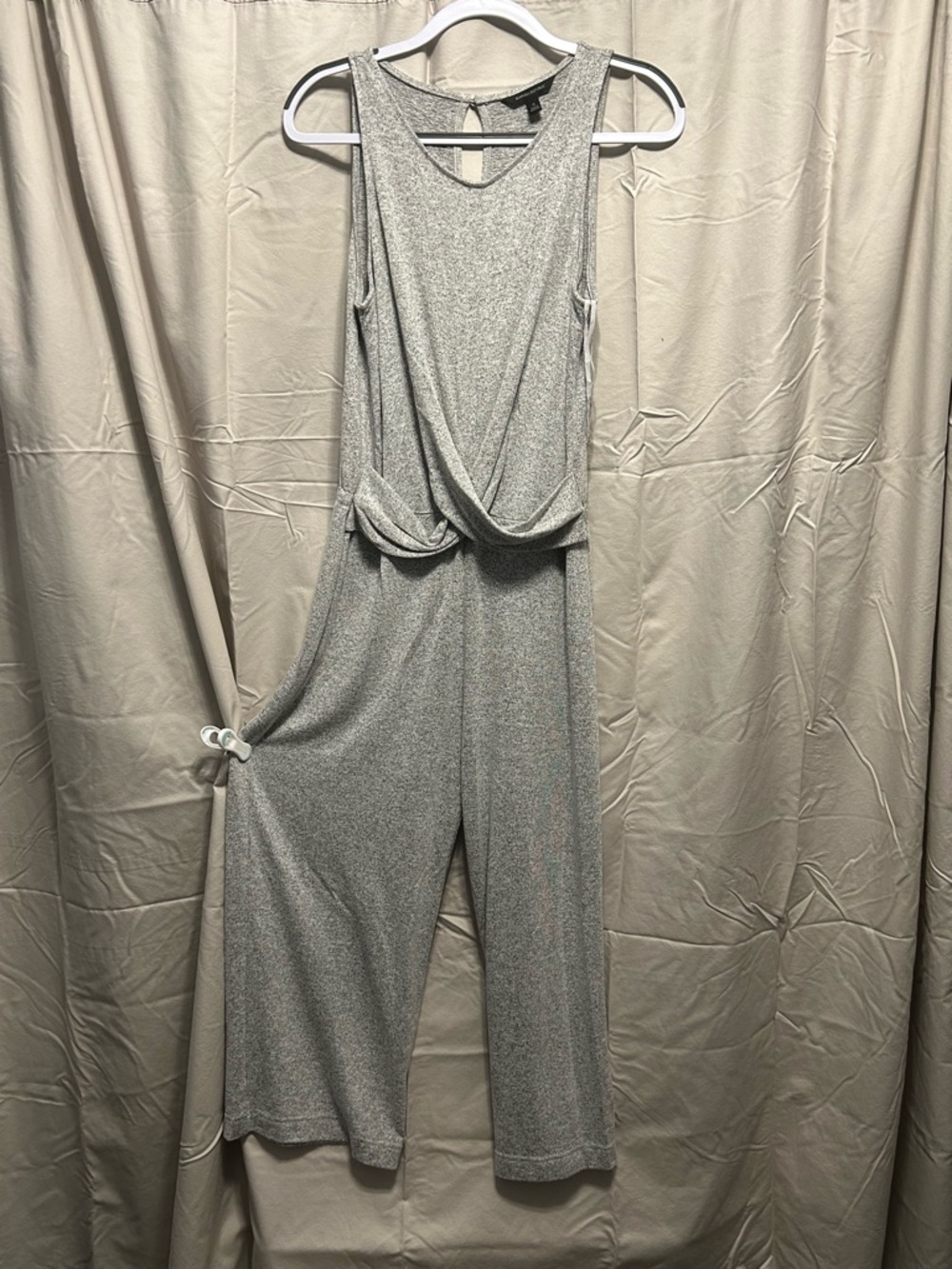 Adorable and Fun Size S Banana Republic Heather Gray Knit Jumpsuit